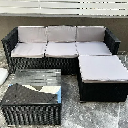 Seaside Serenity Maisonette - Private Pool Апартаменты Сент-Полс-Бей