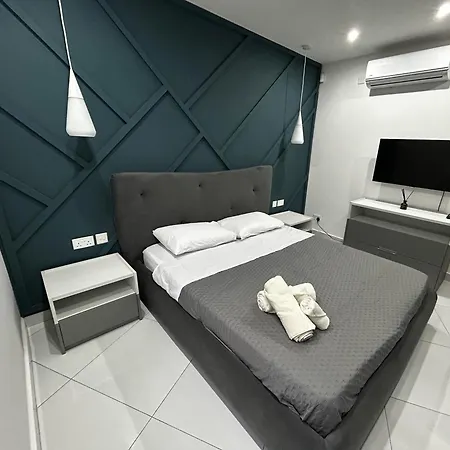 Seaside Serenity Maisonette - Private Pool * 圣保罗湾城