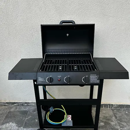 Seaside Serenity Maisonette - Private Pool 圣保罗湾城