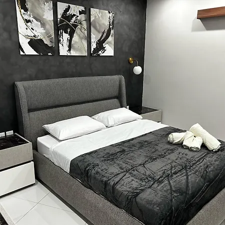 Seaside Serenity Maisonette - Private Pool *